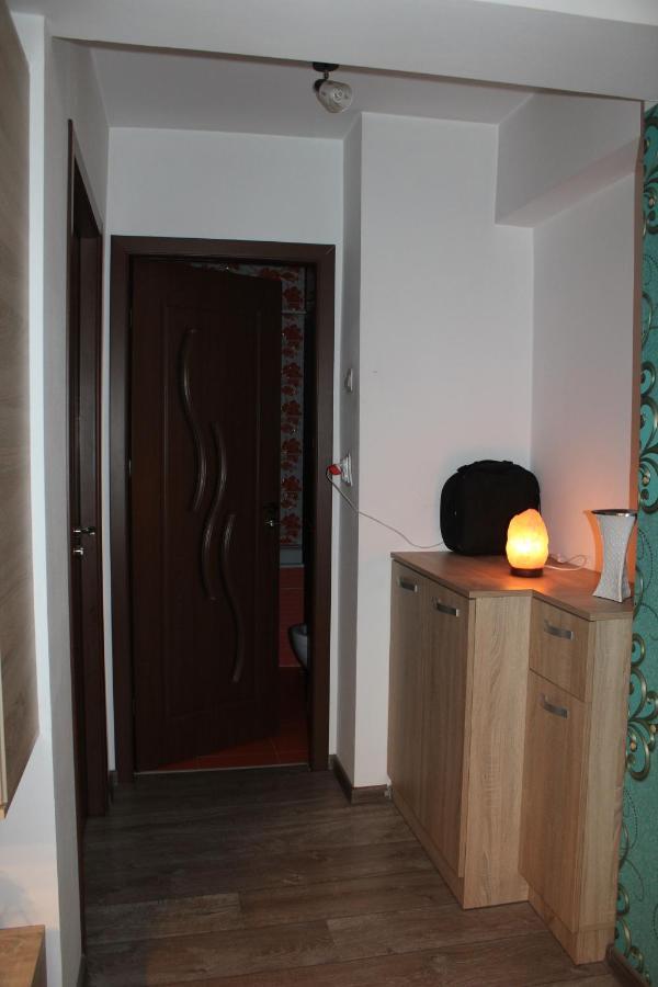 Central Cosy Apart Oradea Apartment Bagian luar foto