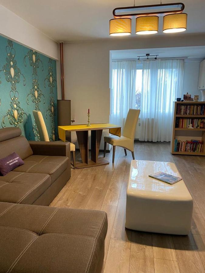 Central Cosy Apart Oradea Apartment Bagian luar foto