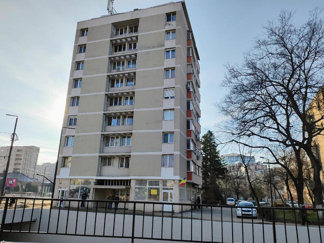 Central Cosy Apart Oradea Apartment Bagian luar foto